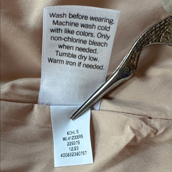 LC Lauren Conrad Short Trench Coat Size Small Cream Tan EUC - Picture 13 of 16